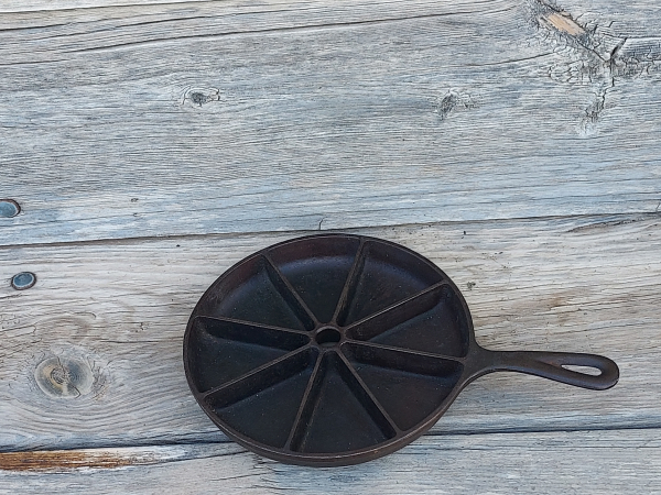 Lodge Cornbread Skillet