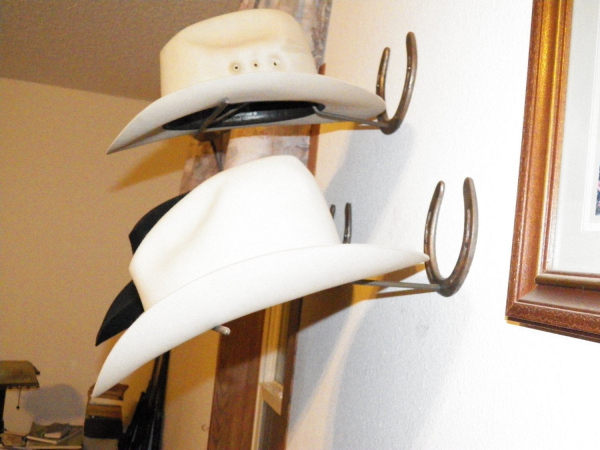Horseshoe Cowboy Hat Rack