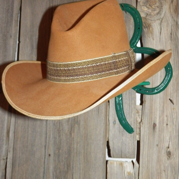 Shamrock Horseshoe Cowboy Hat Rack